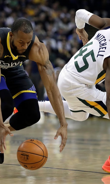 Curry heats up late, Warriors roll past Jazz 115-108
